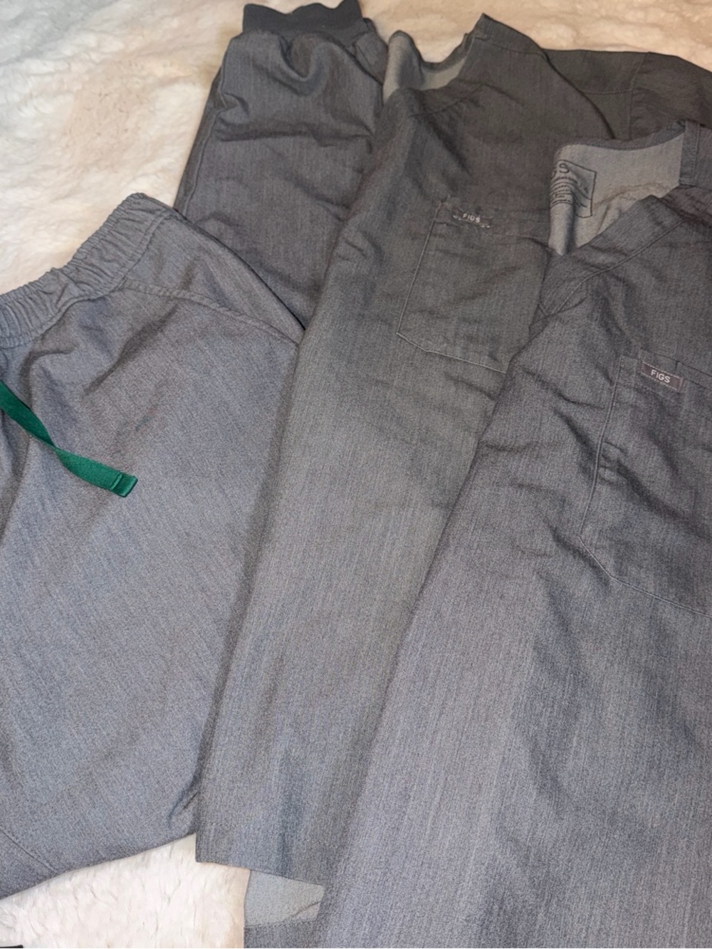 FIGS Men’s XL Scrub Joggers & Two Scrub Tops
